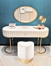 Load image into Gallery viewer, Heart Cream Velvet Ottoman/Stool