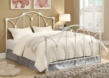 Load image into Gallery viewer, QUEEN BED