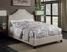 Load image into Gallery viewer, QUEEN BED