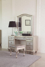 Load image into Gallery viewer, Bling Game Vanity Stool