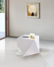 Load image into Gallery viewer, Gemma End Table