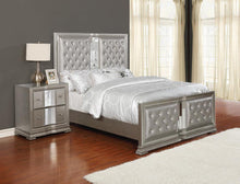 Load image into Gallery viewer, QUEEN BED