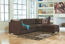 Load image into Gallery viewer, Maier 2-Piece Sectional with Chaise