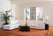 Load image into Gallery viewer, Quinn Transitional White Corner