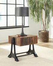 Load image into Gallery viewer, End Table