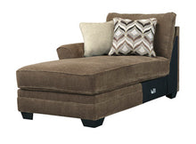 Load image into Gallery viewer, Justyna Left-Arm Facing Corner Chaise