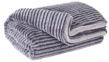 Load image into Gallery viewer, Metea Throw Set of 3