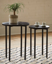 Load image into Gallery viewer, Esterdale Accent Table Set of 2