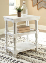 Load image into Gallery viewer, Dannerville Accent Table