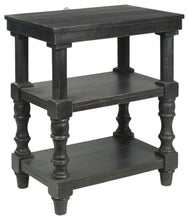 Load image into Gallery viewer, Dannerville Accent Table