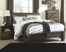 Load image into Gallery viewer, Windlore Signature Design Bed 5-Piece Bedroom Package