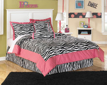 Load image into Gallery viewer, Bostwick Shoals Full Panel Headboard