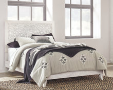 Load image into Gallery viewer, Paxberry Queen Panel Footboard with Rails