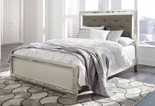 Load image into Gallery viewer, Lonnix Queen Panel Footboard