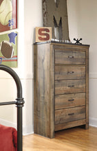 Load image into Gallery viewer, Trinell Chest of Drawers