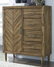 Load image into Gallery viewer, Broshtan Chest of Drawers