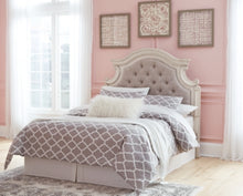 Load image into Gallery viewer, Realyn Full Upholstered Panel Headboard