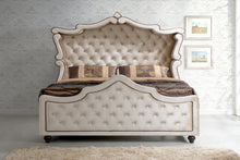 Load image into Gallery viewer, Diamond King Canopy Bed