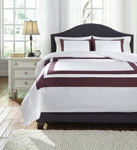 Load image into Gallery viewer, Daruka 3-Piece Queen Duvet Cover Set