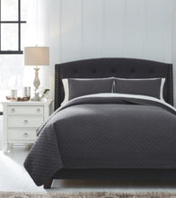 Load image into Gallery viewer, Ryter 3-Piece King Coverlet Set