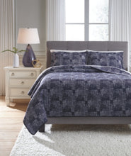Load image into Gallery viewer, Jabesh 3Piece King Quilt Set