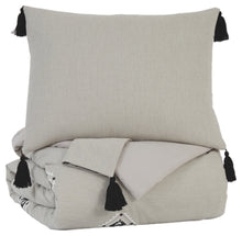 Load image into Gallery viewer, Jawanza 3-Piece King Comforter Set