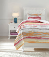 Load image into Gallery viewer, Tammy 2-Piece Twin Comforter Set