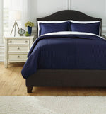 Load image into Gallery viewer, Raleda 3-Piece Queen Coverlet Set