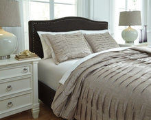 Load image into Gallery viewer, Voltos 3-Piece King Duvet Cover Set