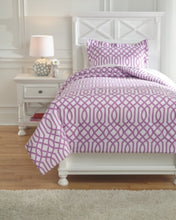 Load image into Gallery viewer, Loomis 2-Piece Twin Comforter Set