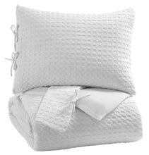 Load image into Gallery viewer, Maurilio 3-Piece Queen Comforter Set
