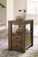 Load image into Gallery viewer, Marleza Chairside End Table