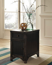 Load image into Gallery viewer, Gavelston Chairside End Table