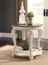 Load image into Gallery viewer, Realyn End Table