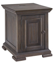 Load image into Gallery viewer, Wyndahl Chairside End Table