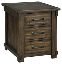 Load image into Gallery viewer, Lakeleigh End Table