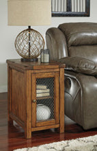 Load image into Gallery viewer, Tamonie Chairside End Table