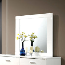 Load image into Gallery viewer, Malte Mirror
