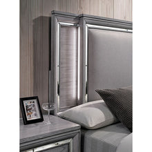 Load image into Gallery viewer, Alanis Queen Bed