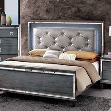 Load image into Gallery viewer, Clover Queen Bed
